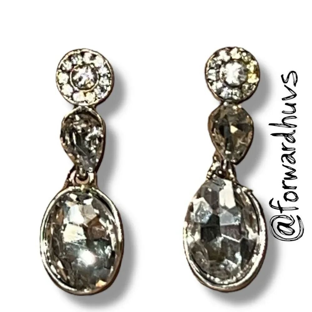 Bundle Sale 3 for $15 | Elegant Drop Earrings – Clear Rhinestones